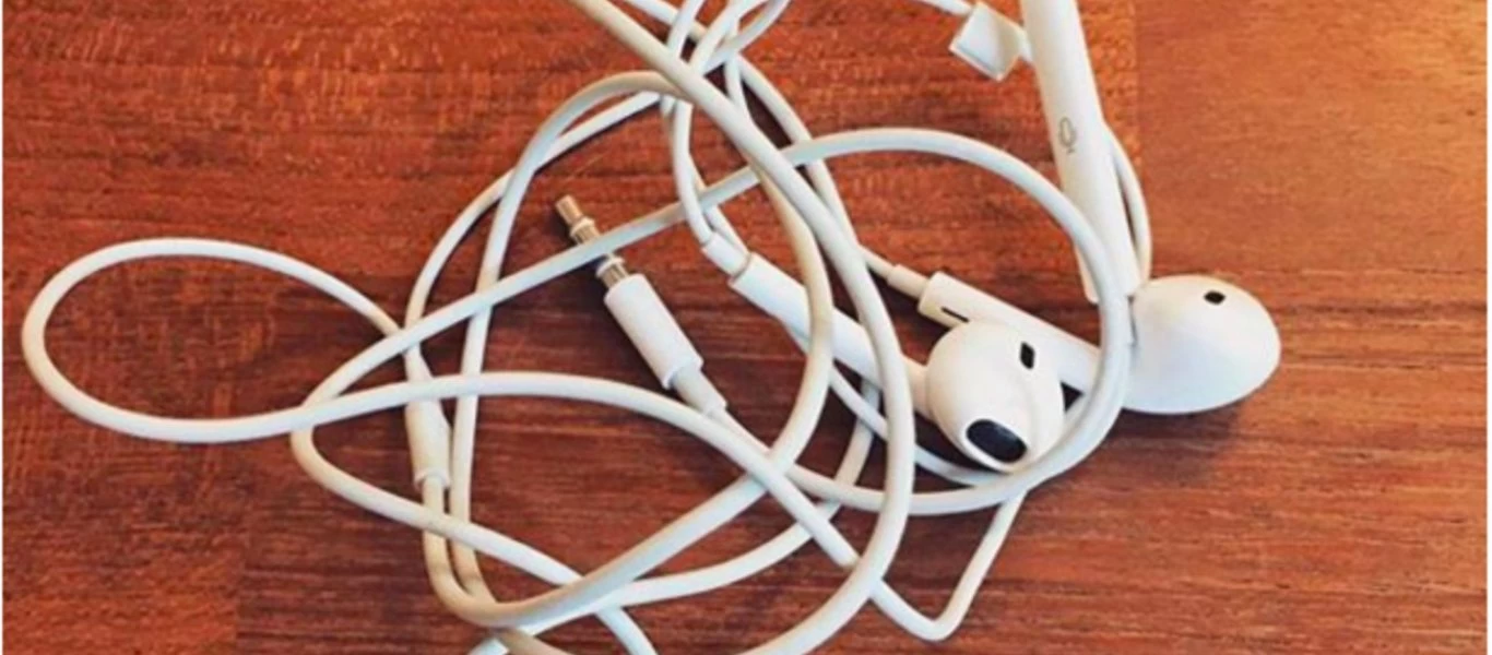 Δείτε για ποιο λόγο δε πρέπει να μοιράζεστε τα ακουστικά σας